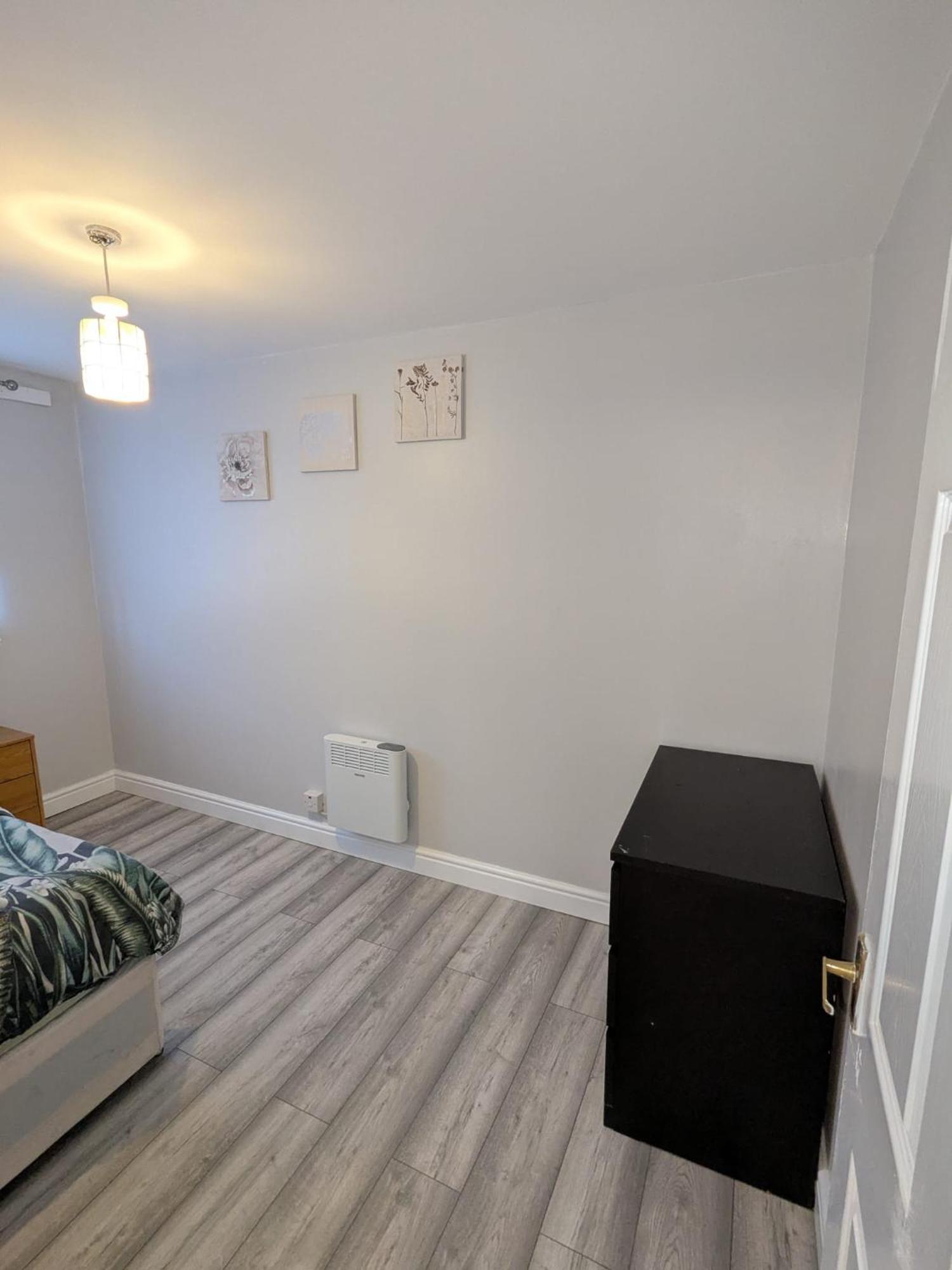 A&A Apartment Basildon Nevendon Extérieur photo