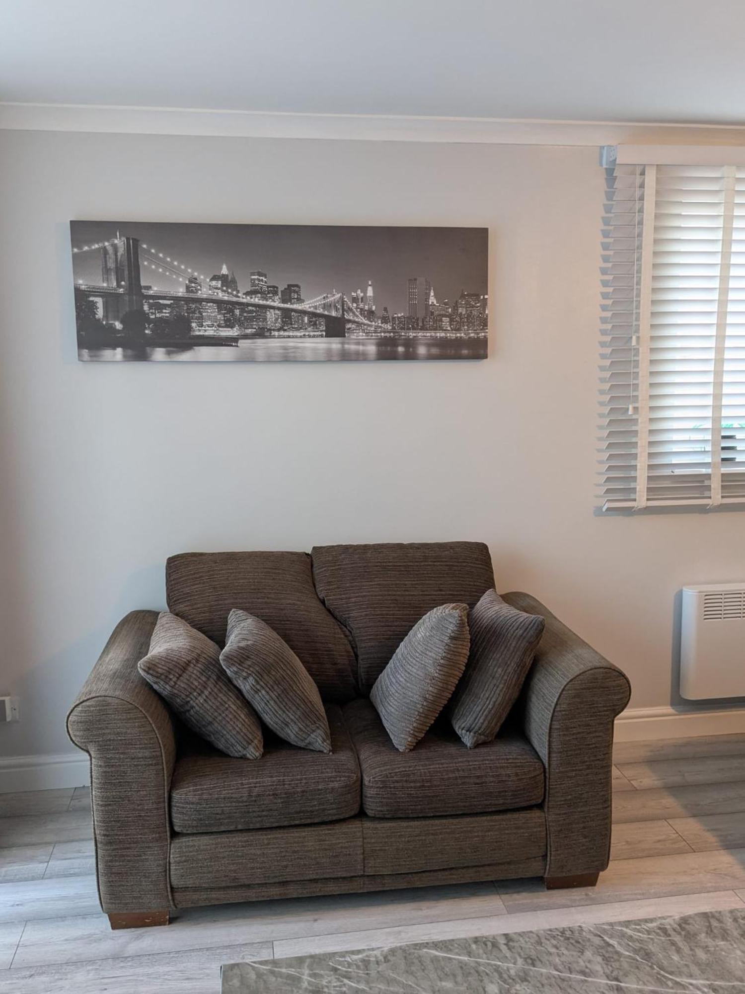 A&A Apartment Basildon Nevendon Extérieur photo